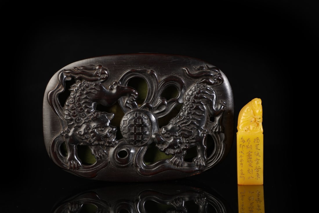 An Exquisite Tianhuang Stone Auspicious Beast Pattern Seal,With Poem: An Exquisite Tianhuang Stone Auspicious Beast Pattern Seal,With Poem,Qing Dynasty, China,With Mark,Size:2.4inx0.8in,Weight:35g 