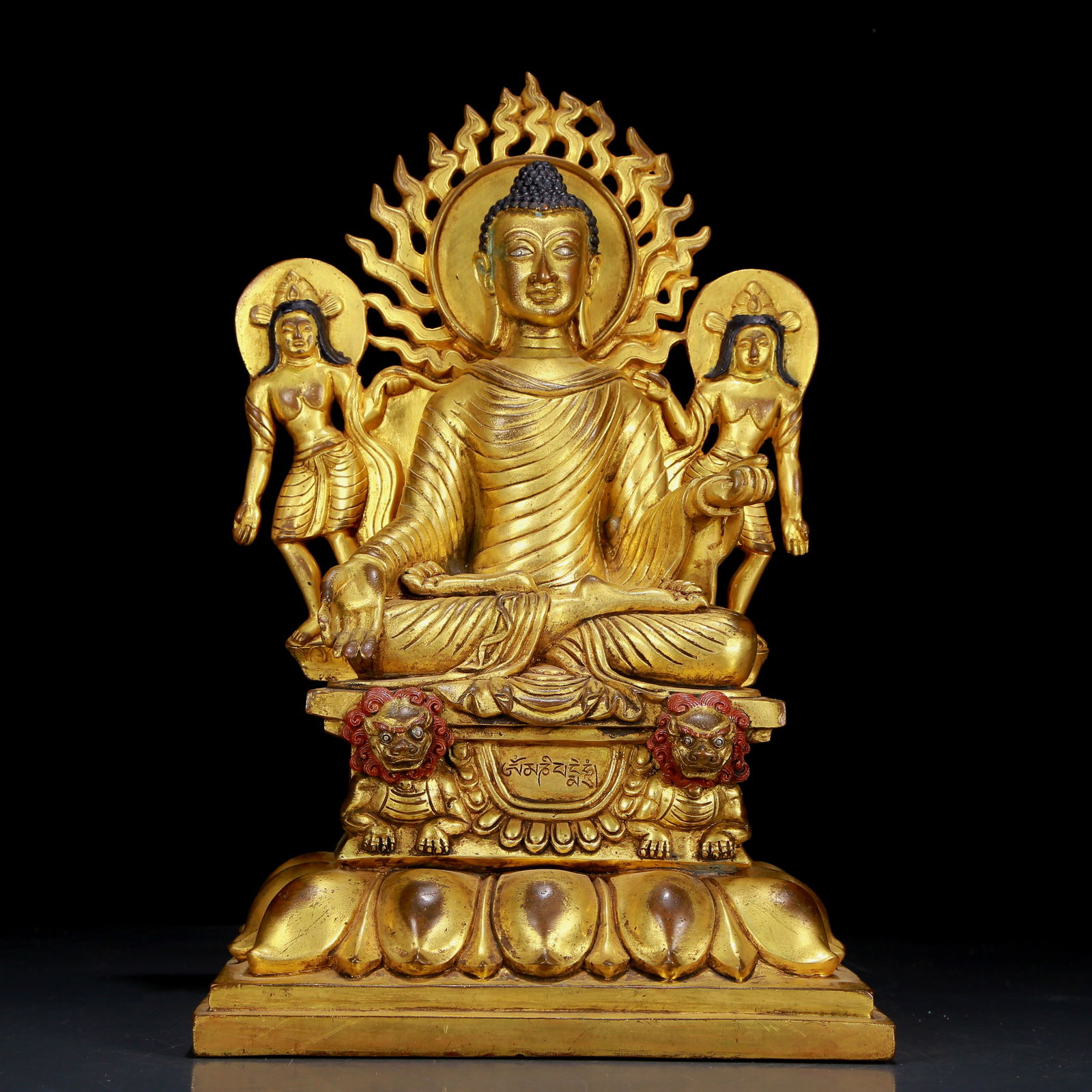 A stunning gilt bronze statue of Sakyamuni with inscription (1 of 11)