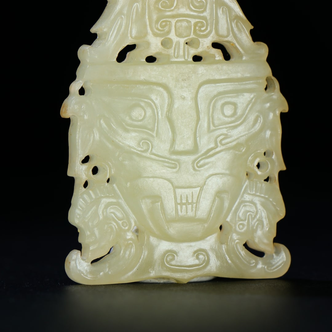 An Exquisite White Jade Human-face Pattern Pendant - 4