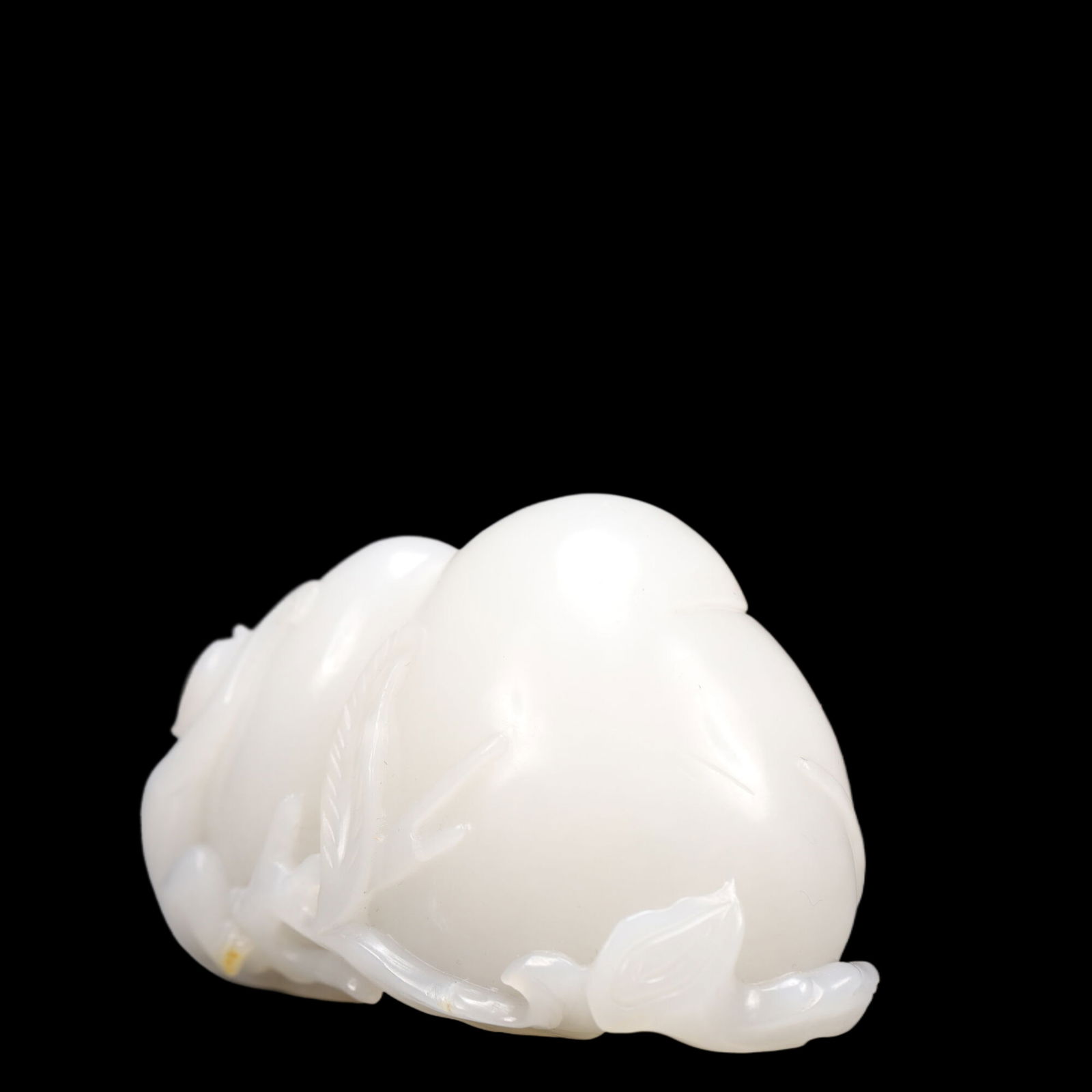 An Exquisite White Jade Monkey Pattern Peach Ornament - 3