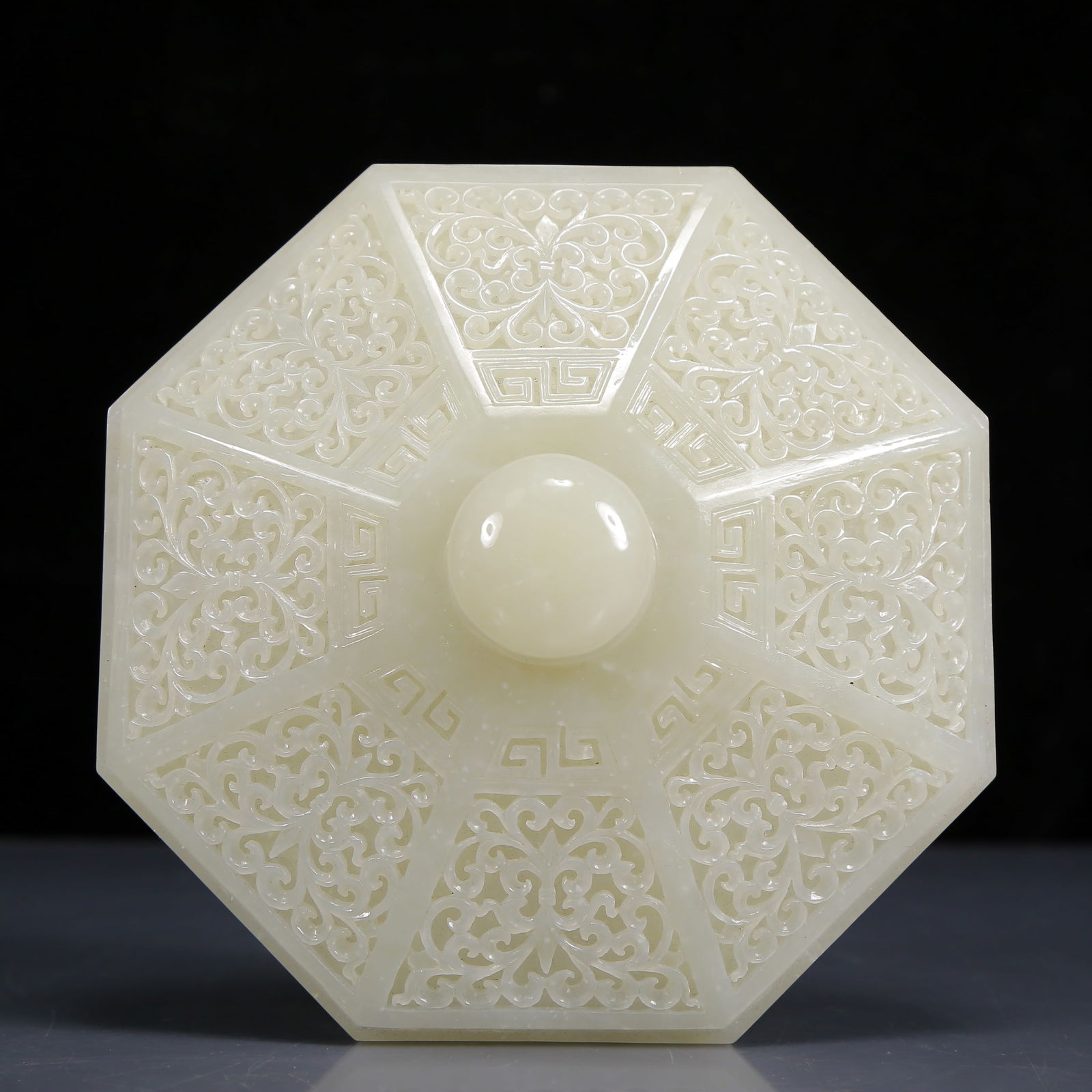 An Exquisite White Jade Flower Pattern Box with Base - 5