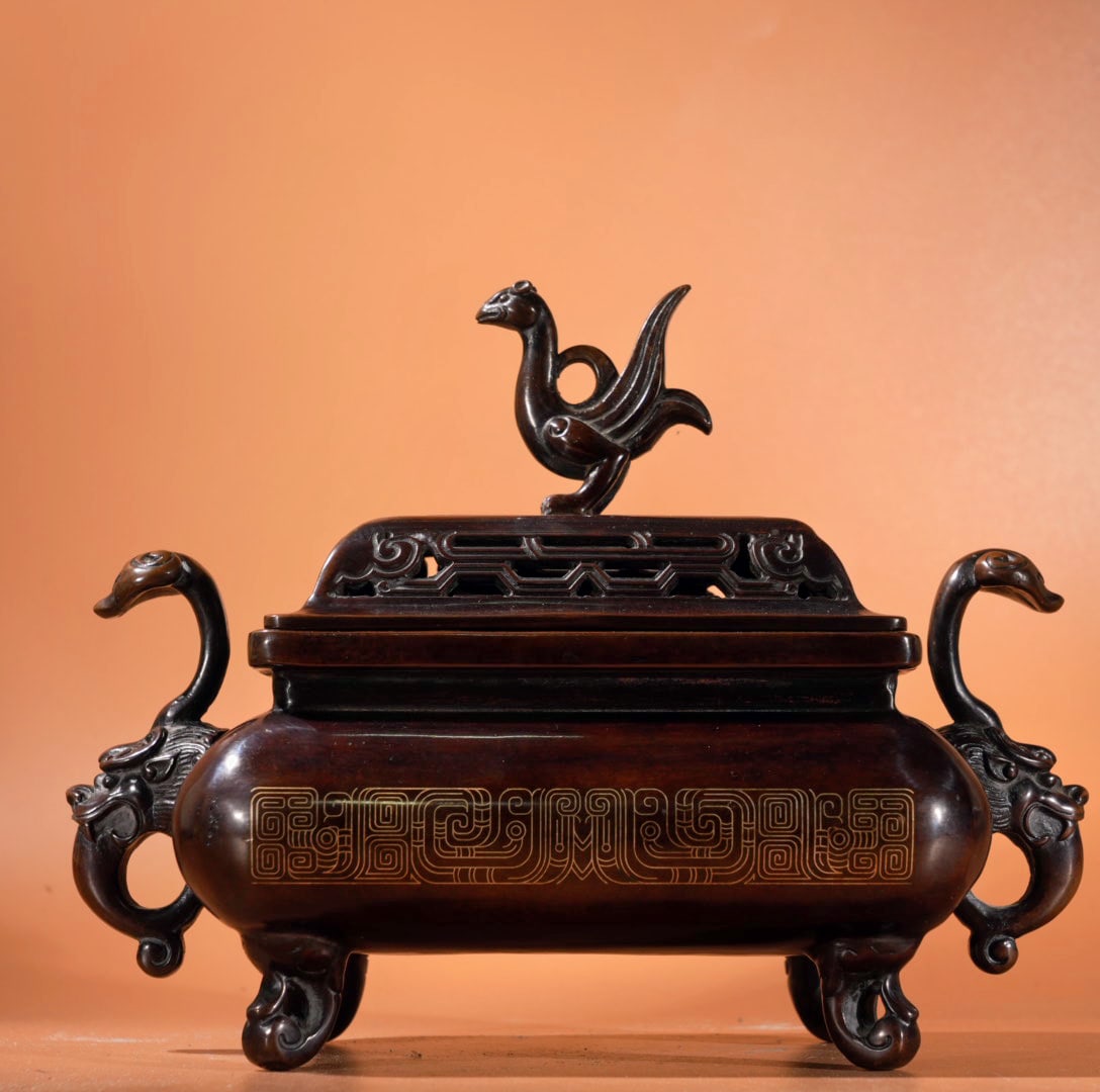 An Exquisite Bronze Inlaid Silver Dragon-Ears Four Legs Censer,With Phoenix Cover (1 of 9)