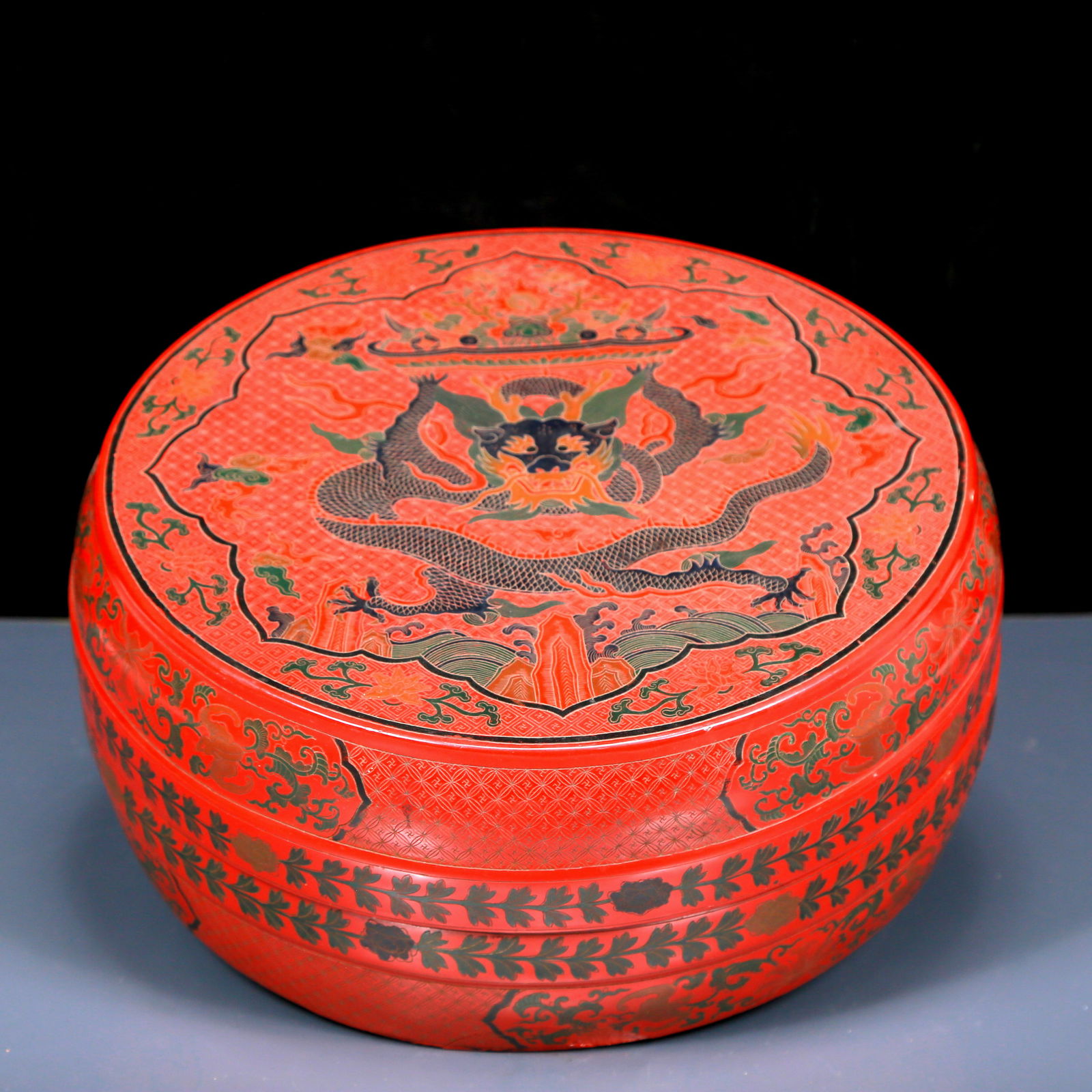 A Rare Carved Red Lacquer Dragon Pattern Box (1 of 8)