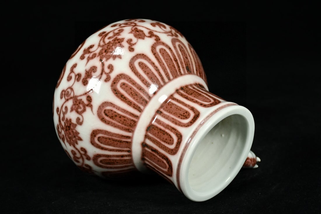 An Exquisite Underglaze-Red Lotus PatternPot - 7