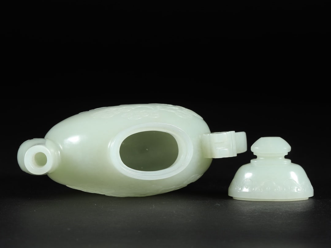 An Exquisite White Jade Pine and Crane Pattern Ewer - 8