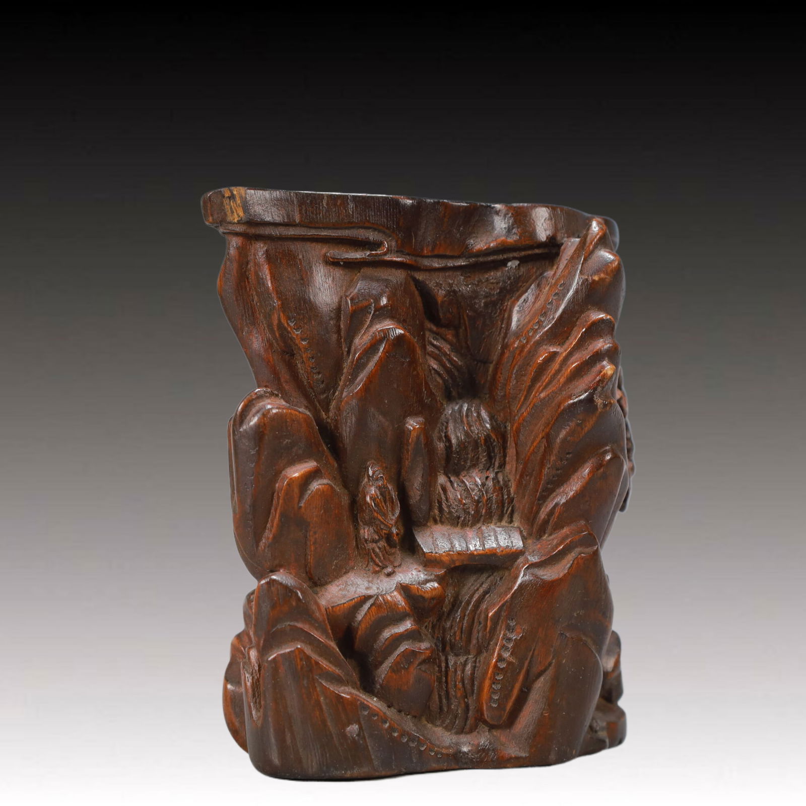 An Exquisite Eaglewood Figure Pattern Brush Pot - 3