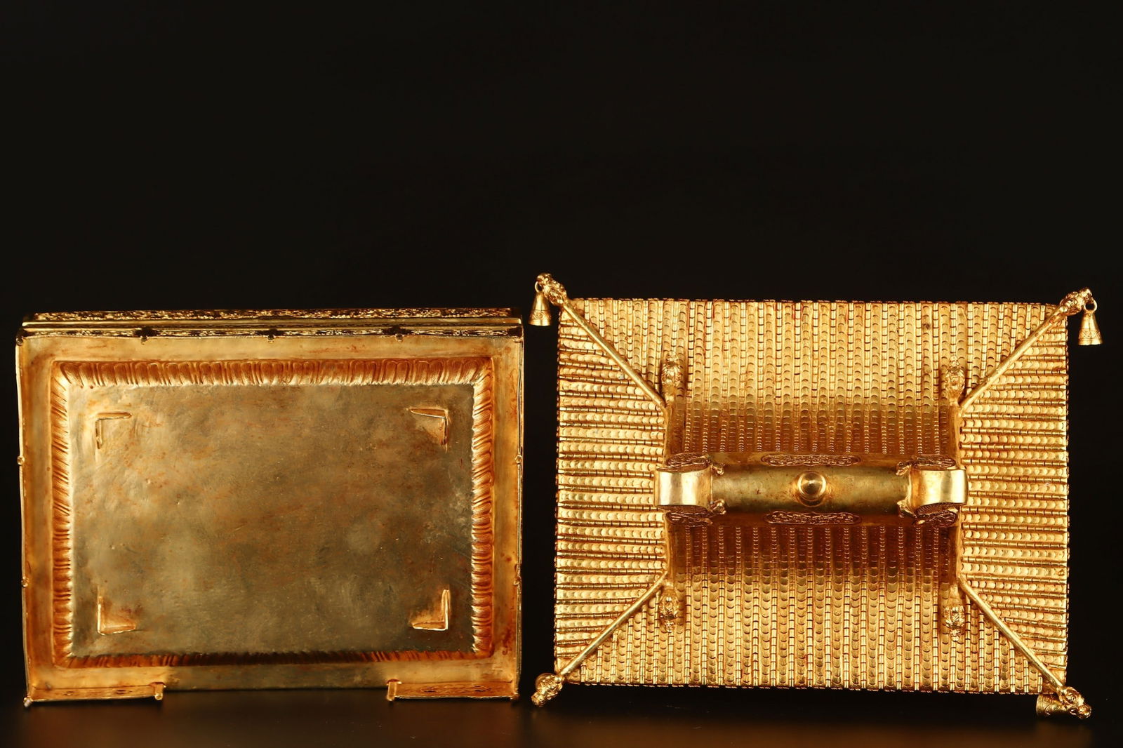 A Rare Gilt Bronze Figure Pattern Pagoda,With Scriptures - 5