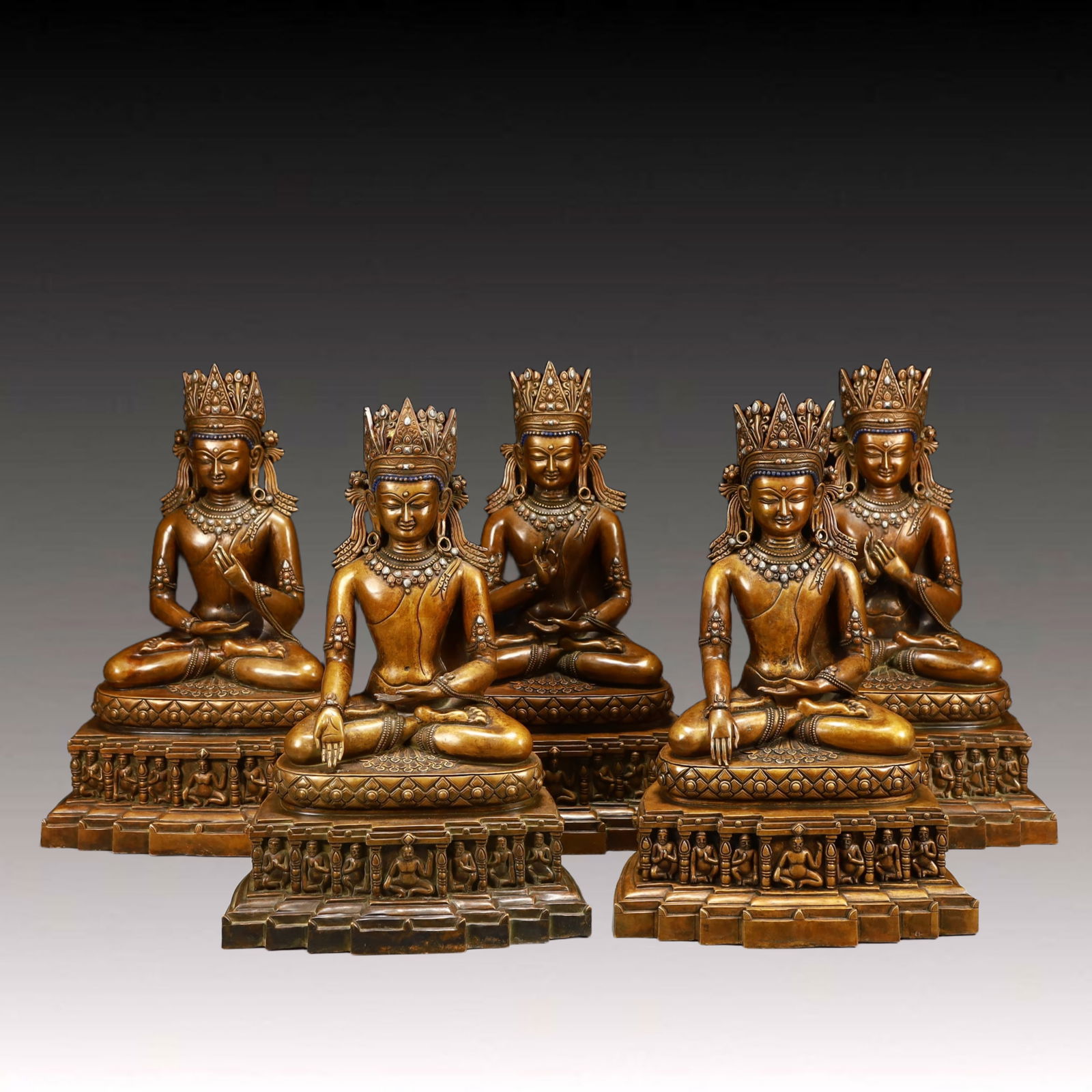 A Set of Solemn Bronze Statue of Sakyamuni: A Set of Solemn Bronze Statue of Sakyamuni,Ming Dynasty, China,Size:10.2inx7.5inx15in,Total Weight:47500g 一组铜释迦摩尼像,中国明É
