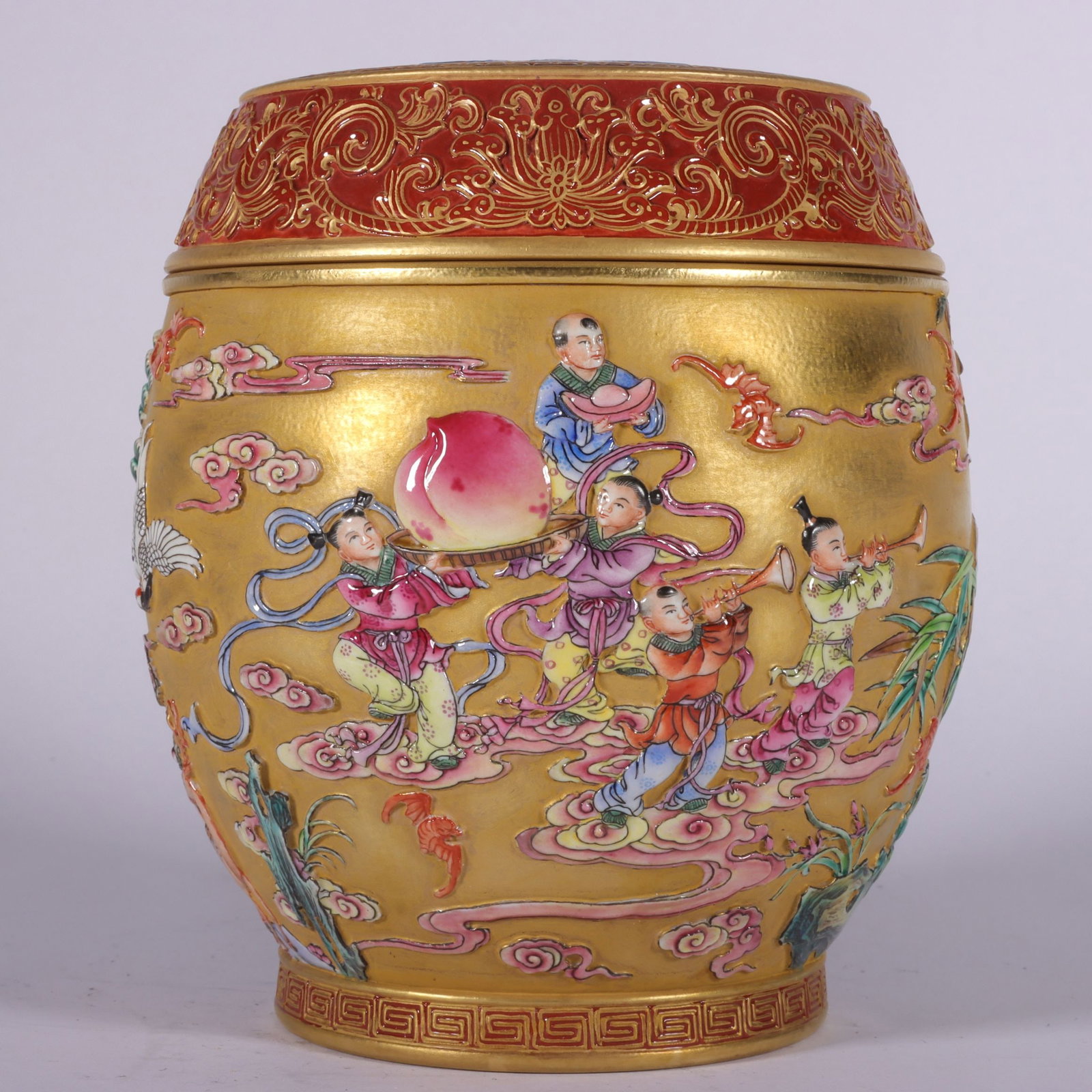 An Exquisite Enamel Gold Ground Auspicious Cloud and Figure Pattern Tea Caddy: An Exquisite Enamel Gold Ground Auspicious Cloud and Figure Pattern Tea Caddy,Qing Dynasty, China,Qianlong Six-character Mark,Size:5.9inx4.6in 珐琅彩金地祥云&