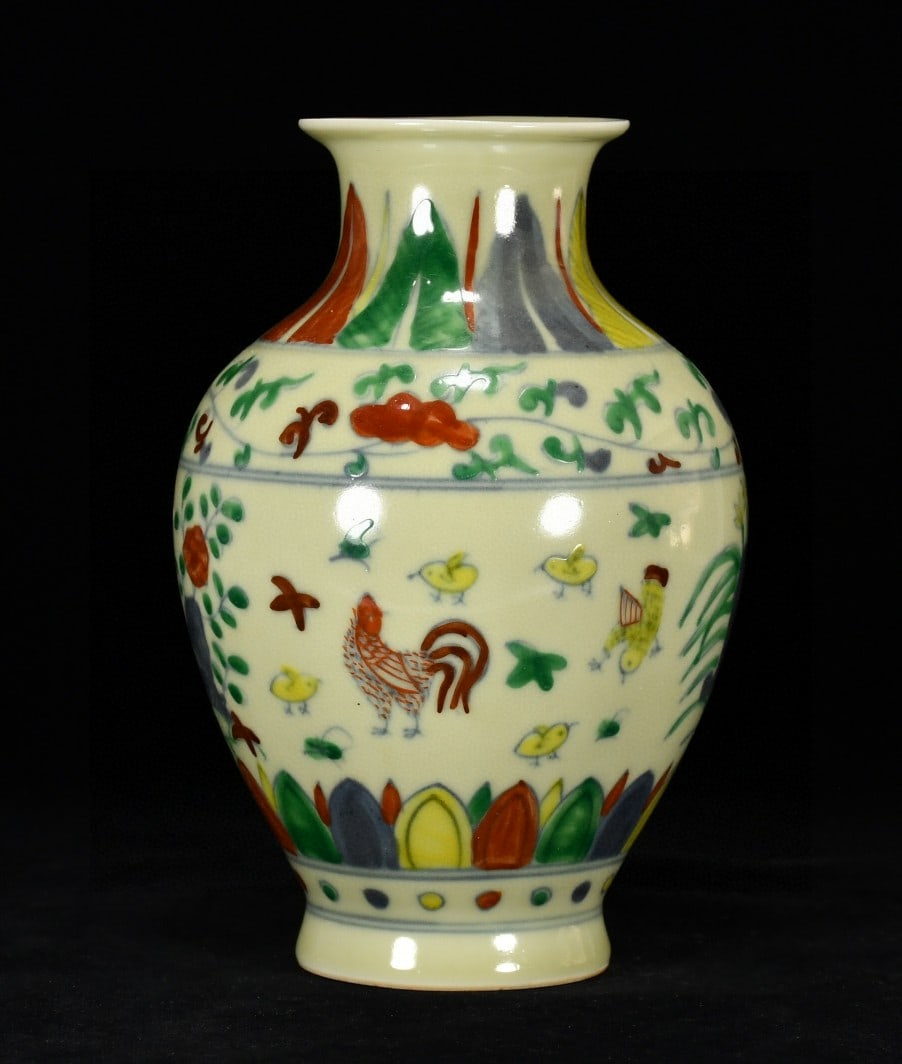 An Exquisite Doucai Flower and Rooster Pattern Vase (1 of 9)