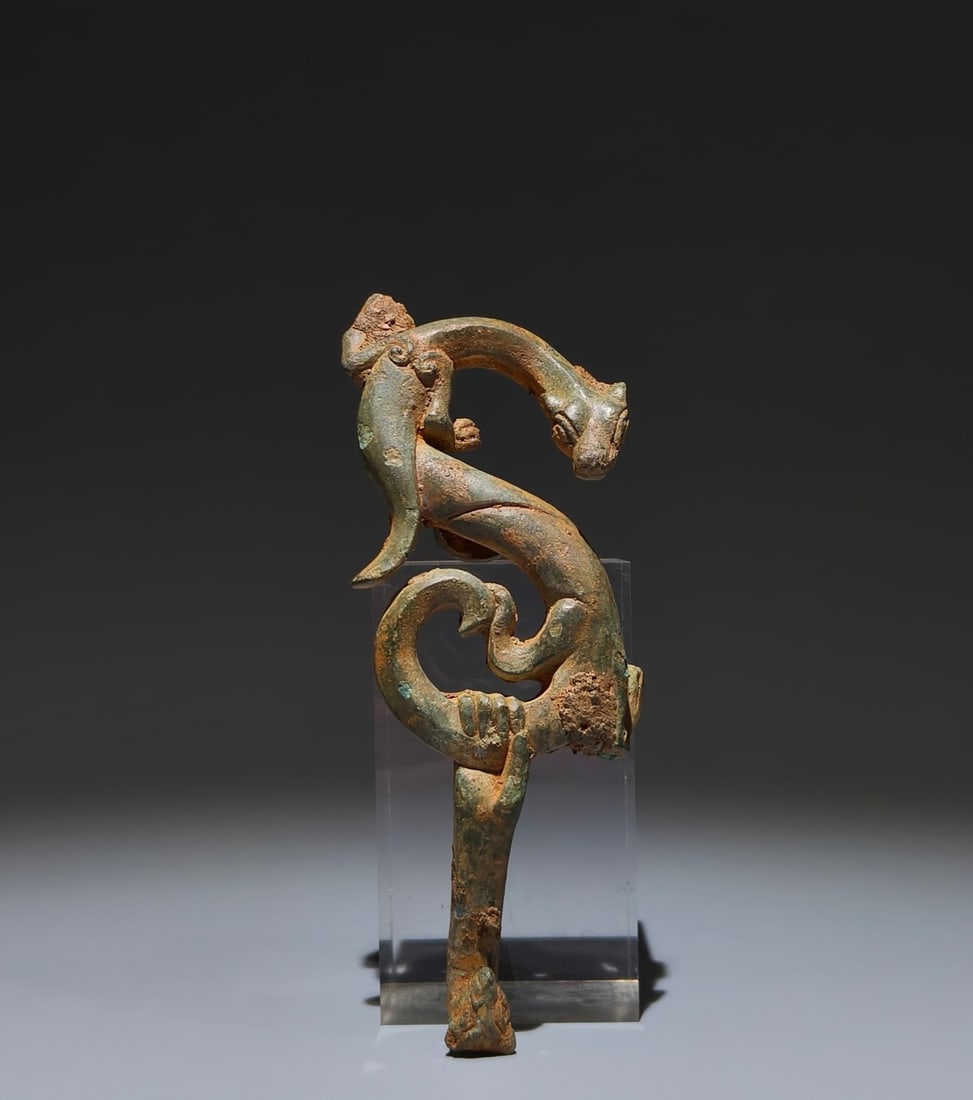 An Archaic Bronze Dragon-Shaped Hook (1 of 9)