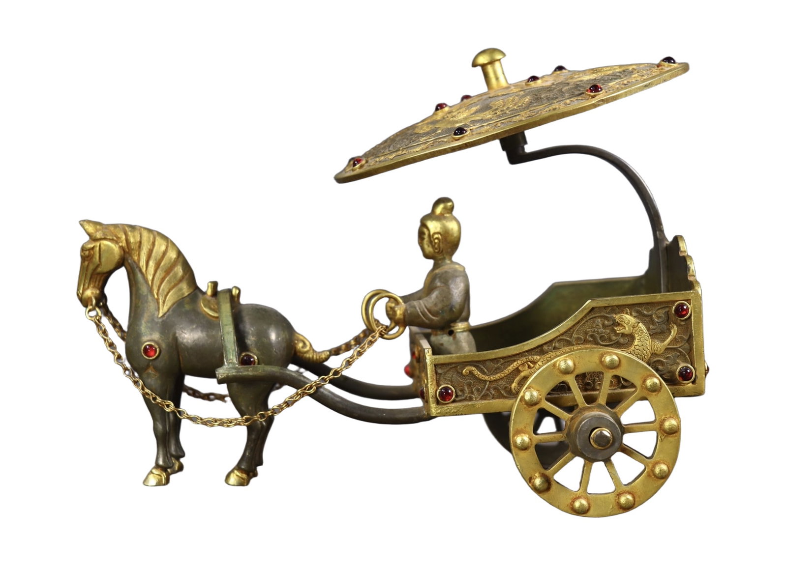 An Exquisite Gilt Bronze Phoenix Pattern Carriage Ornament,Inlaid Gems: An Exquisite Gilt Bronze Phoenix Pattern Carriage Ornament,Inlaid Gems,Tang Dynasty,China,Zhenguan Four-character Mark,Size:6.7inx9.3inx5.3in,Weight:1590g 铜鎏金凤纹Ƌ