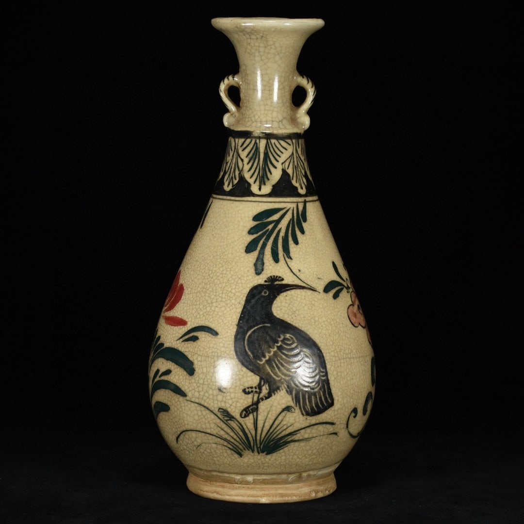 An Exquisite Cizhou yao Flower and Bird Pattern Double-Ears Vase (1 of 9)