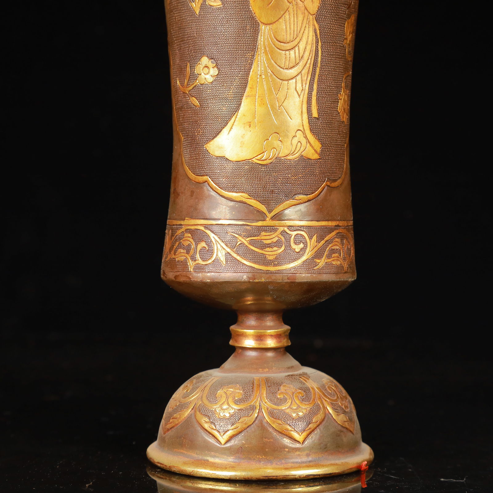An Exquisite Gilt Silver Figure Pattern Cup - 3