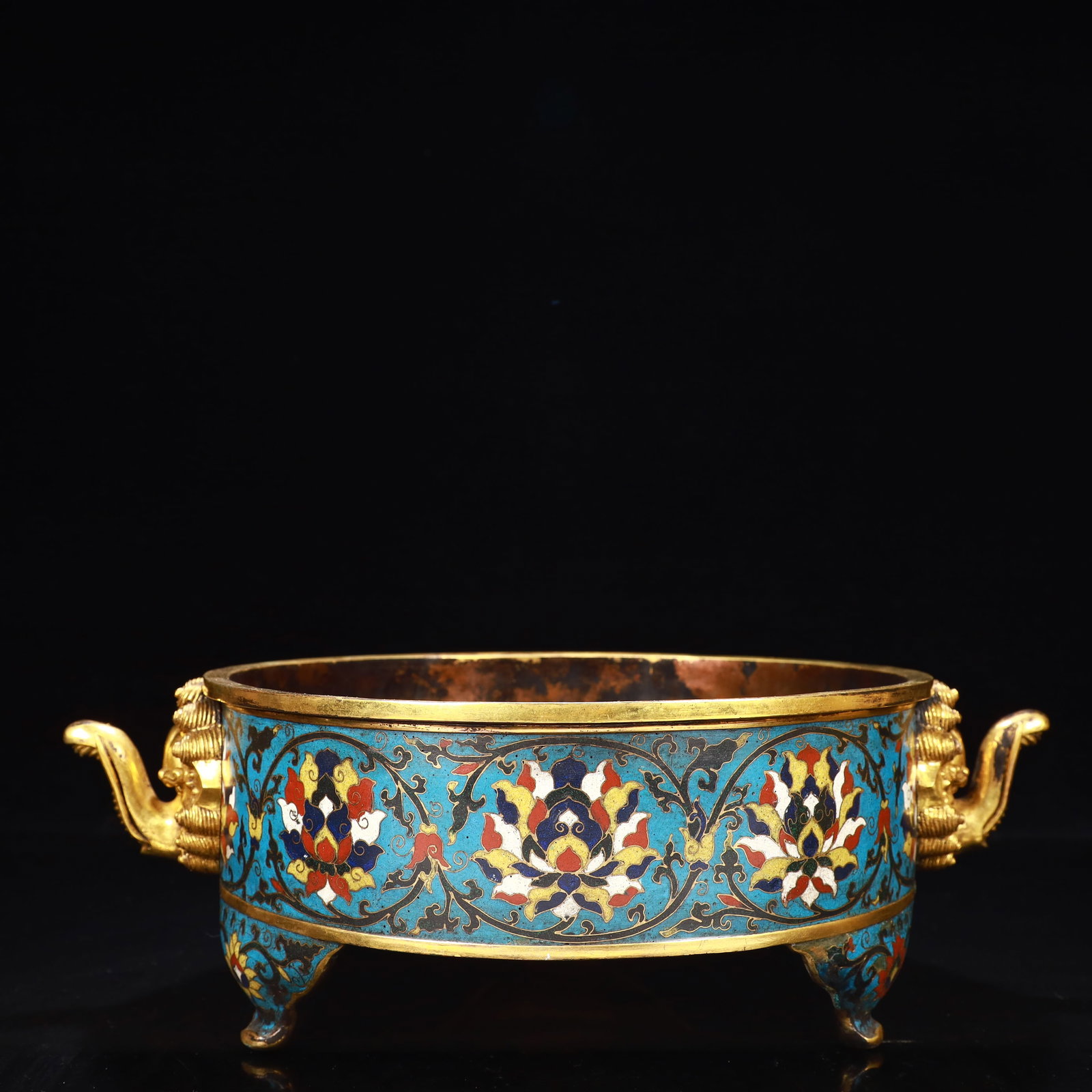 An Exquisite Cloisonne Lotus Pattern Tripod Elephant-Ears Censer: An Exquisite Cloisonne Lotus Pattern Tripod Elephant-Ears Censer,Ming Dynasty, China,WanLi Six-character Mark,Size:14.6inx10.6inx4.9inWeight:3000g 景泰蓝缠枝莲ń