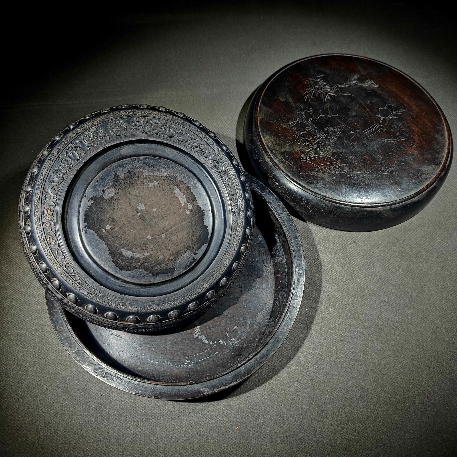 An Exquisite Melon and Fruit Pattern Inkstone,With Poem (1 of 9)