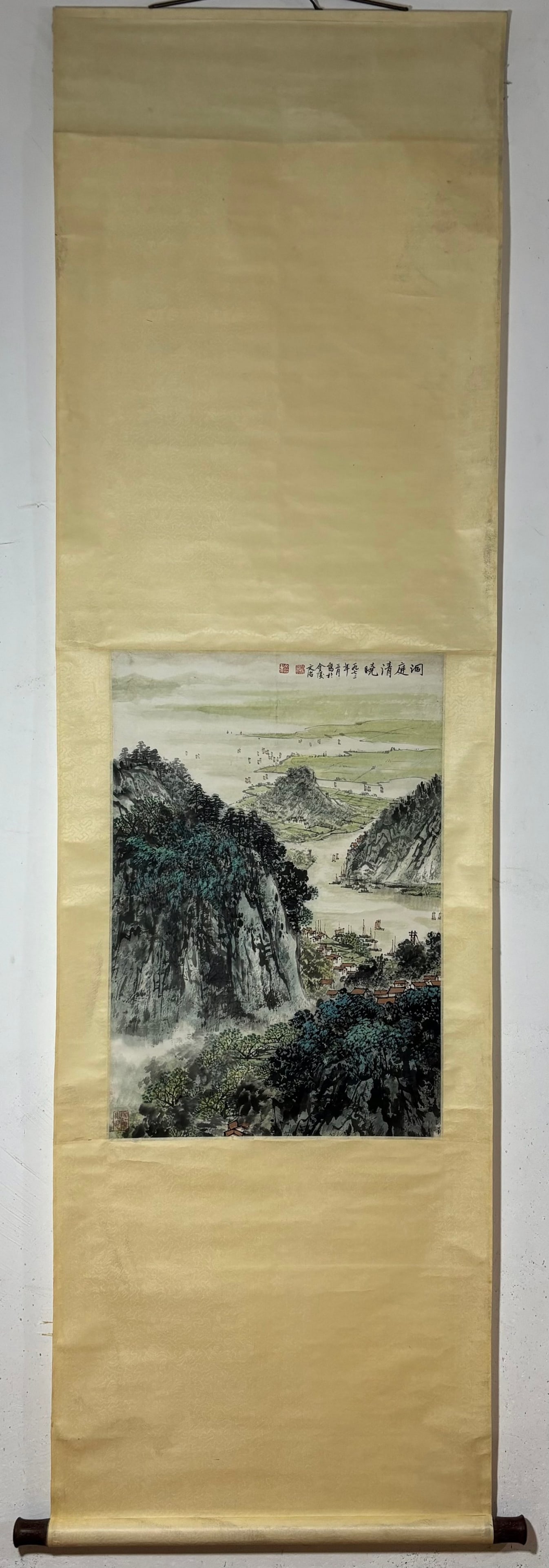 A Chinese Vertical Scroll Ink Painting of Landscape on Paper,Song Wenzhi: A Chinese Vertical Scroll Ink Painting of Landscape on Paper,Song Wenzhi,Size:(Without frame)26.8inx18.5in 