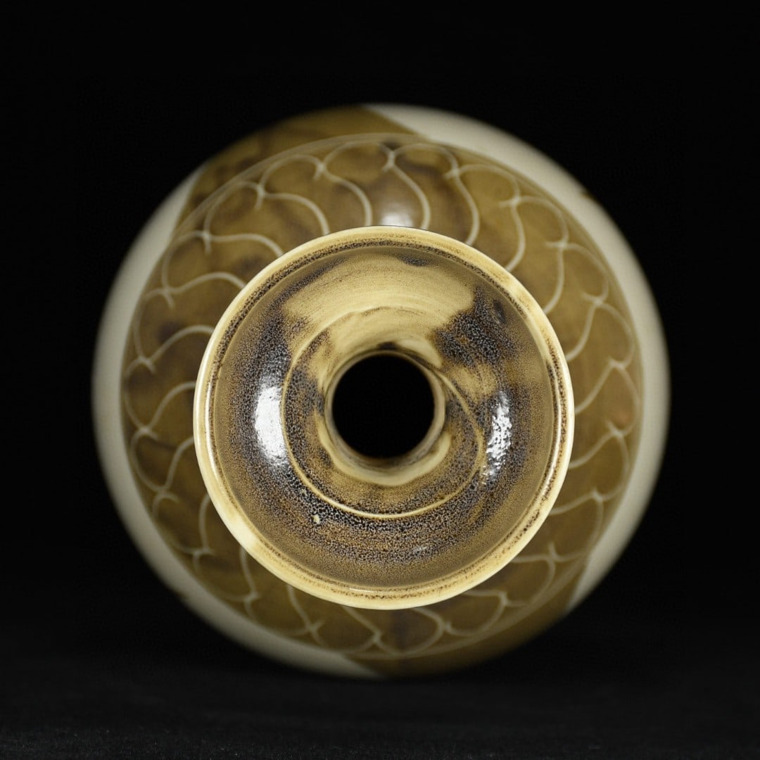 An Exquisite Ding yao Fish Pattern Vase - 7