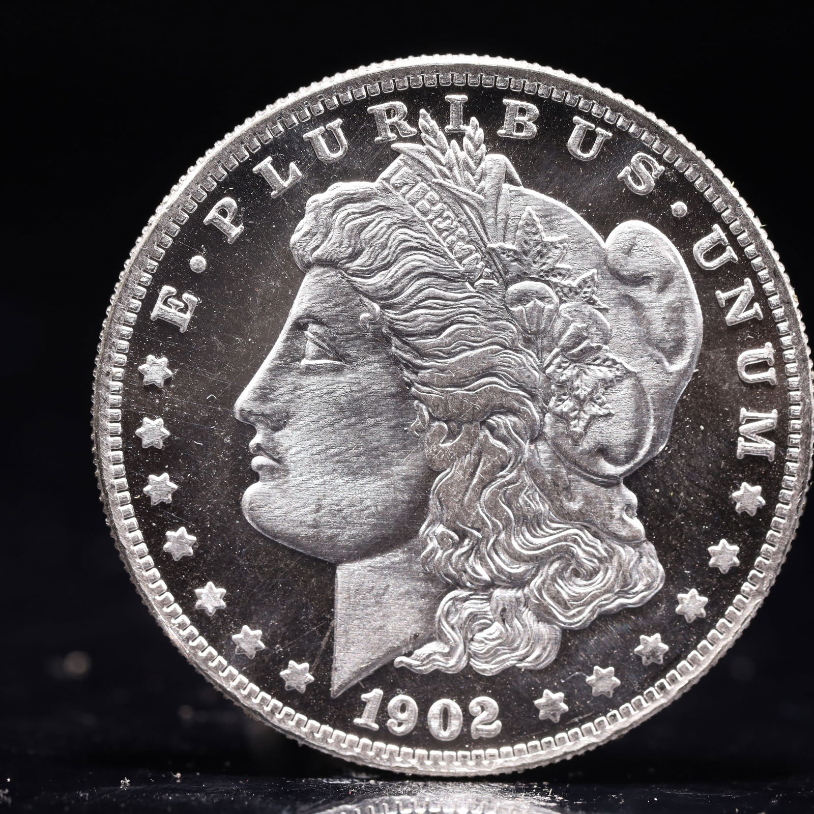 USA Morgan Dollar 1902 Coin (1 of 2)