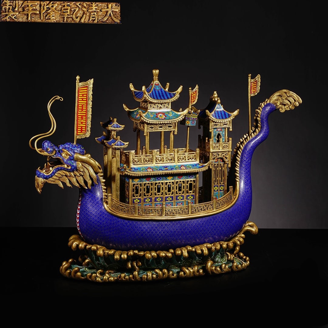 A Huge Cloisonne Lotus Pattern Dragon Boat: A Huge Cloisonne Lotus Pattern Dragon Boat,Qing Dynasty, China,Qianlong Six-character Mark,Size:27.6inx8.3inx21.7in,Weight:31kg 