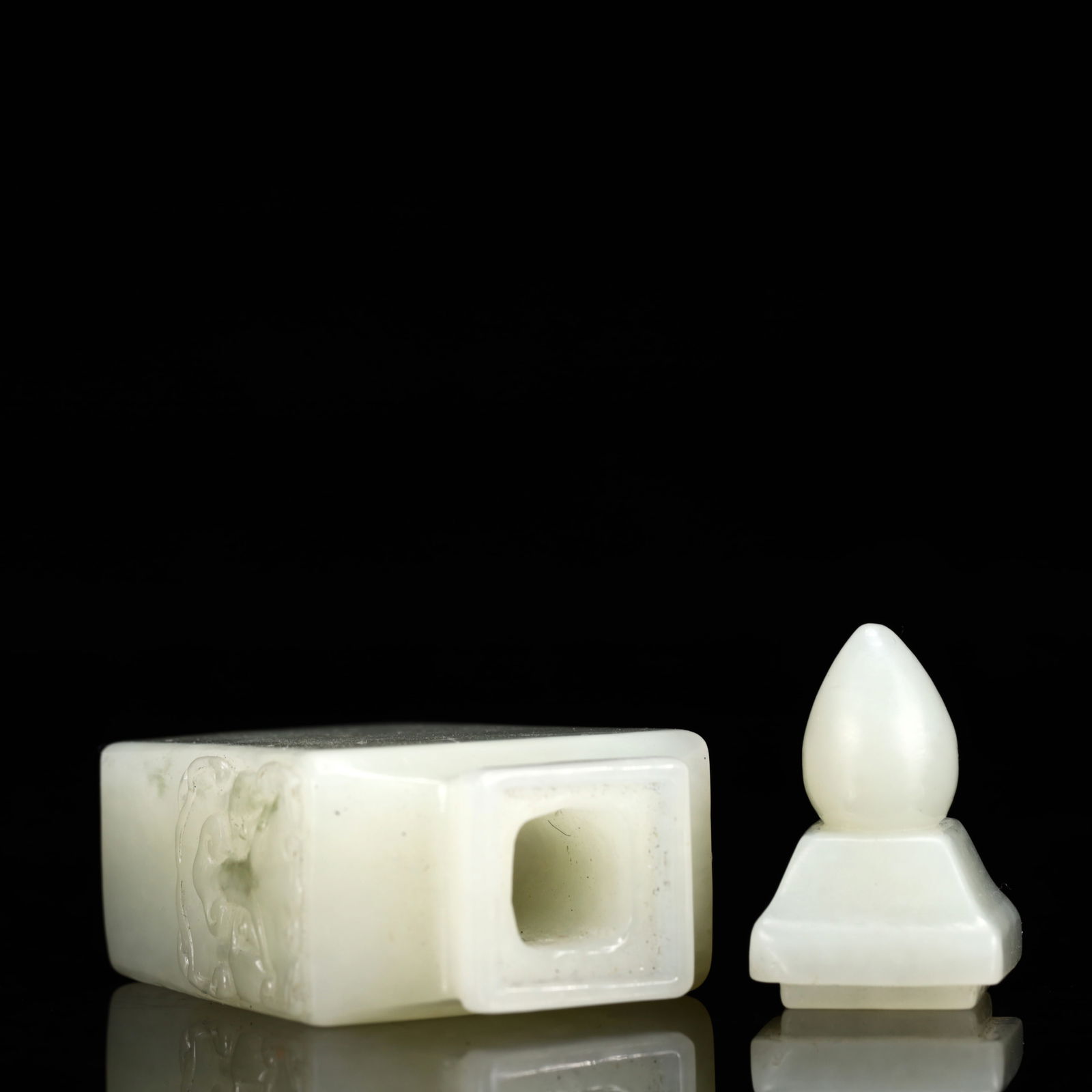 An Exquisite White Jade Beast-Face Pattern Snuff Bottle - 7