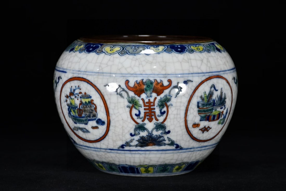 An Exquisite Ge yao Wucai Bogu,Bats and Peach Pattern Brush Washer: An Exquisite Ge yao Wucai Bogu,Bats and Peach Pattern Brush Washer,Qing Dynasty, China,Kangxi Six-character Mark,Size:5.1inx7.1in 