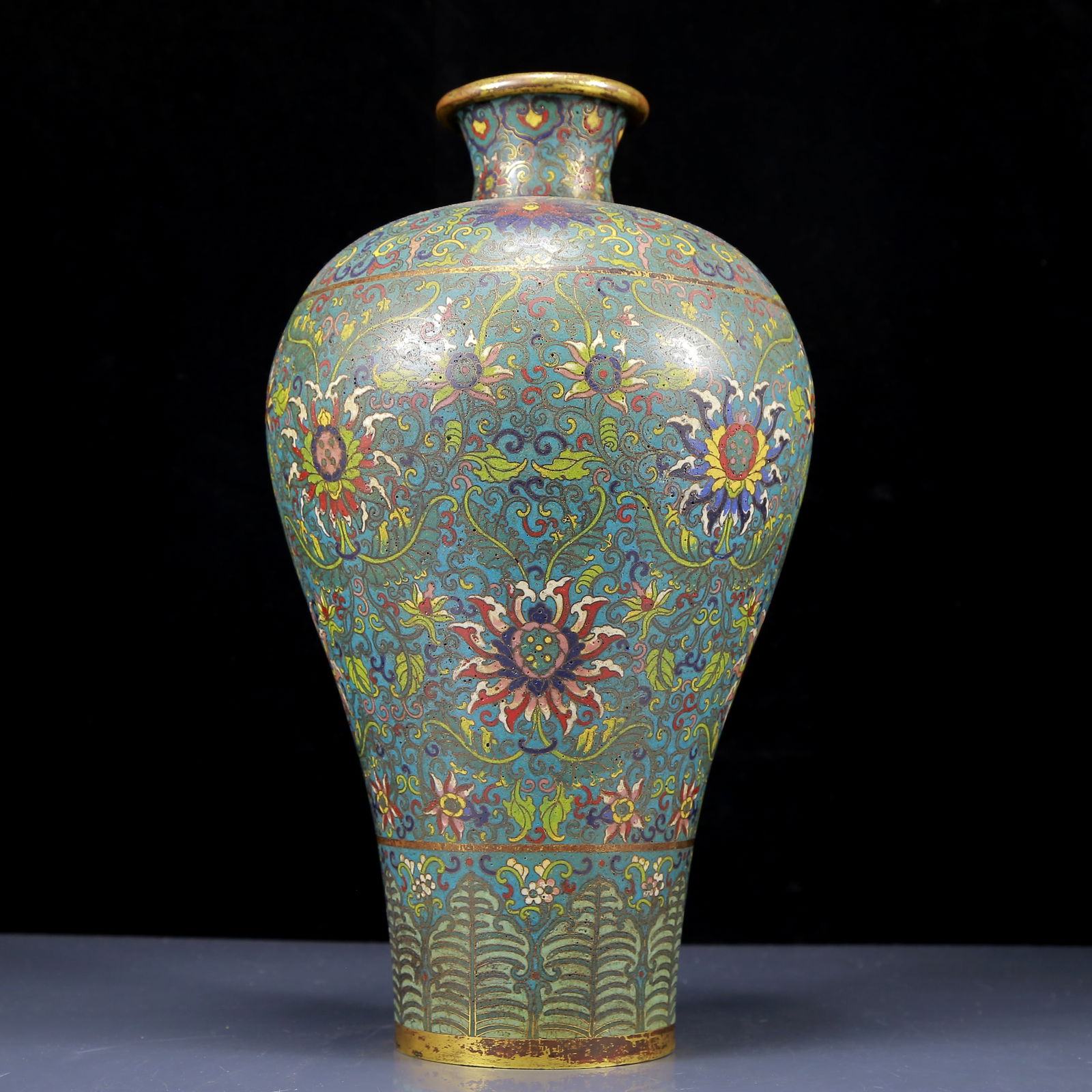 A Rare Cloisonne Flower Pattern Vase - 8