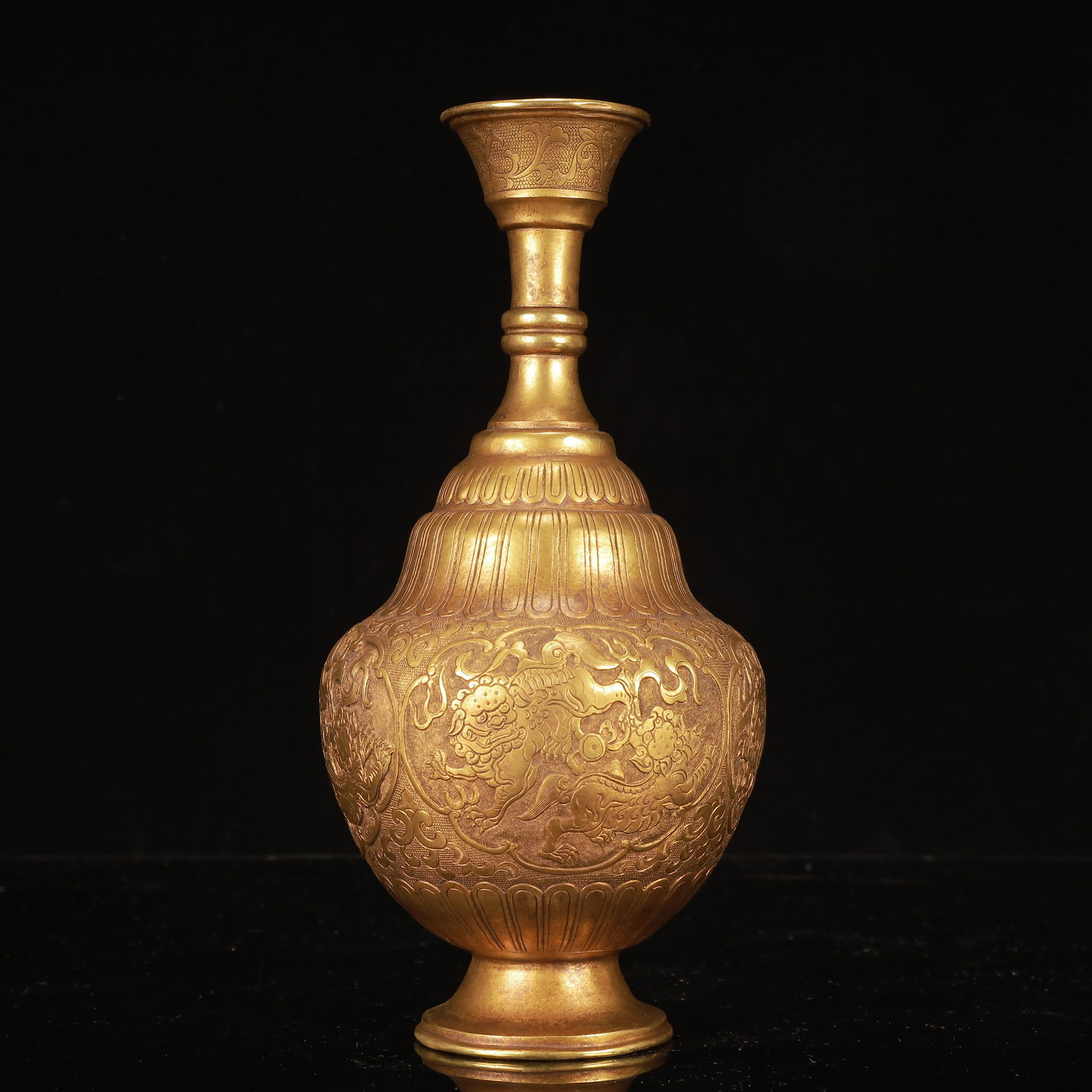 An Exquisite Gilt Bronze Auspicious Beast Pattern Vase (1 of 11)