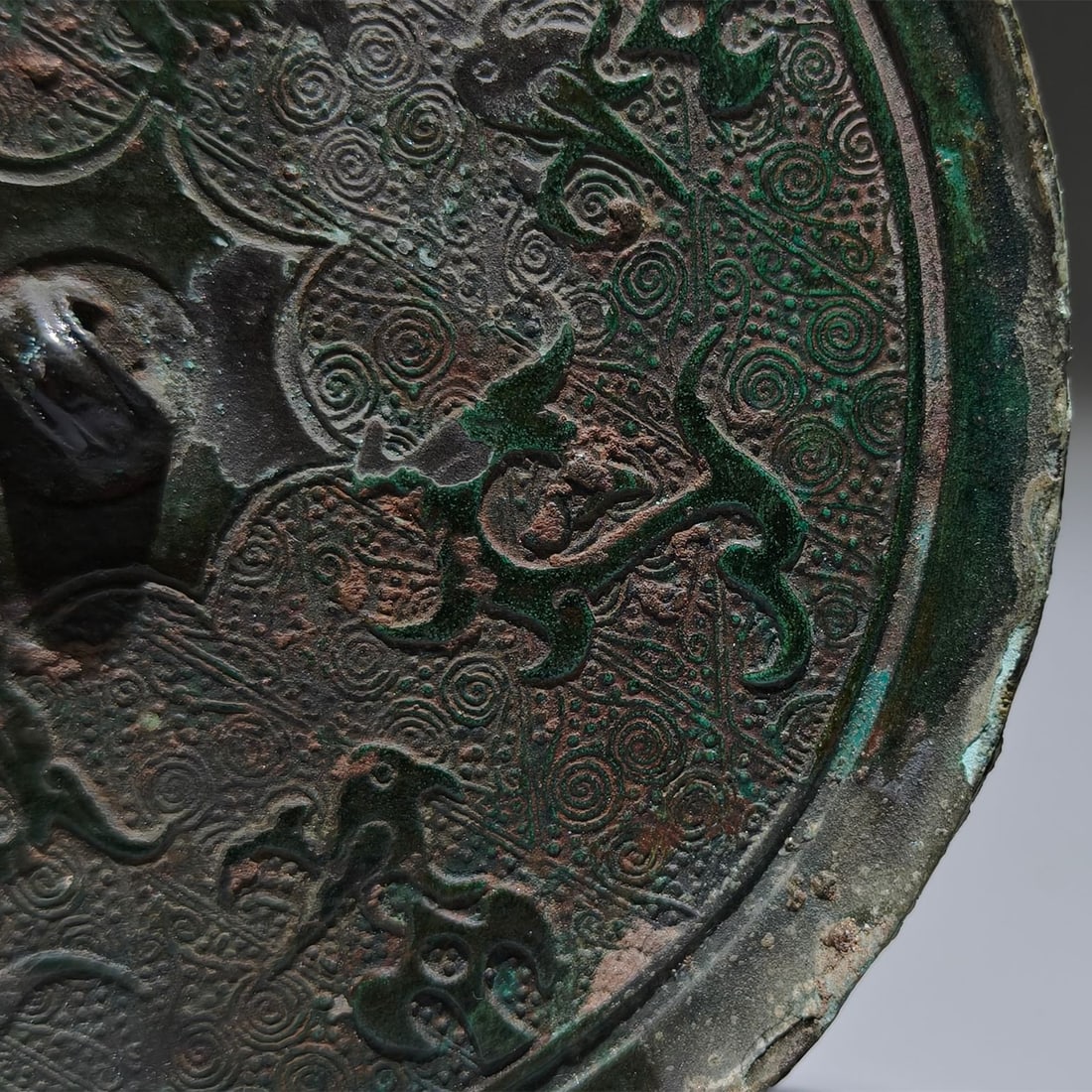 An Archaic Bronze Bird Pattern Round Mirror - 5