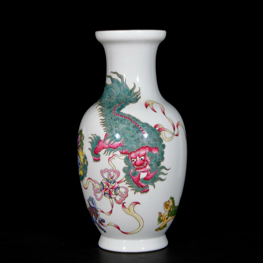 A Rare Enamel Lion Pattern Vase,With Poem (1 of 9)