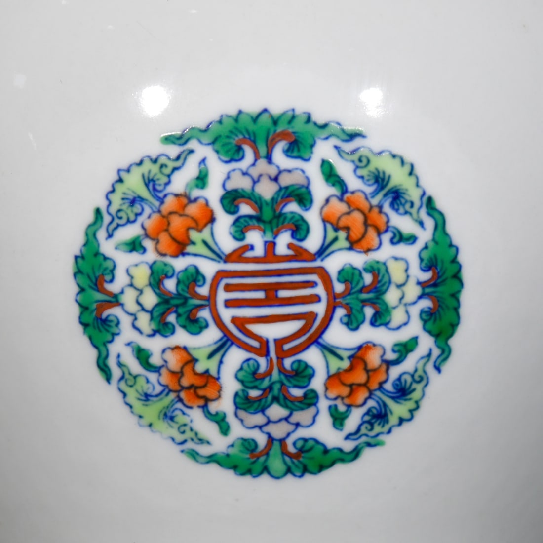 An Exquisite Doucai Flower Pattern Vase - 4