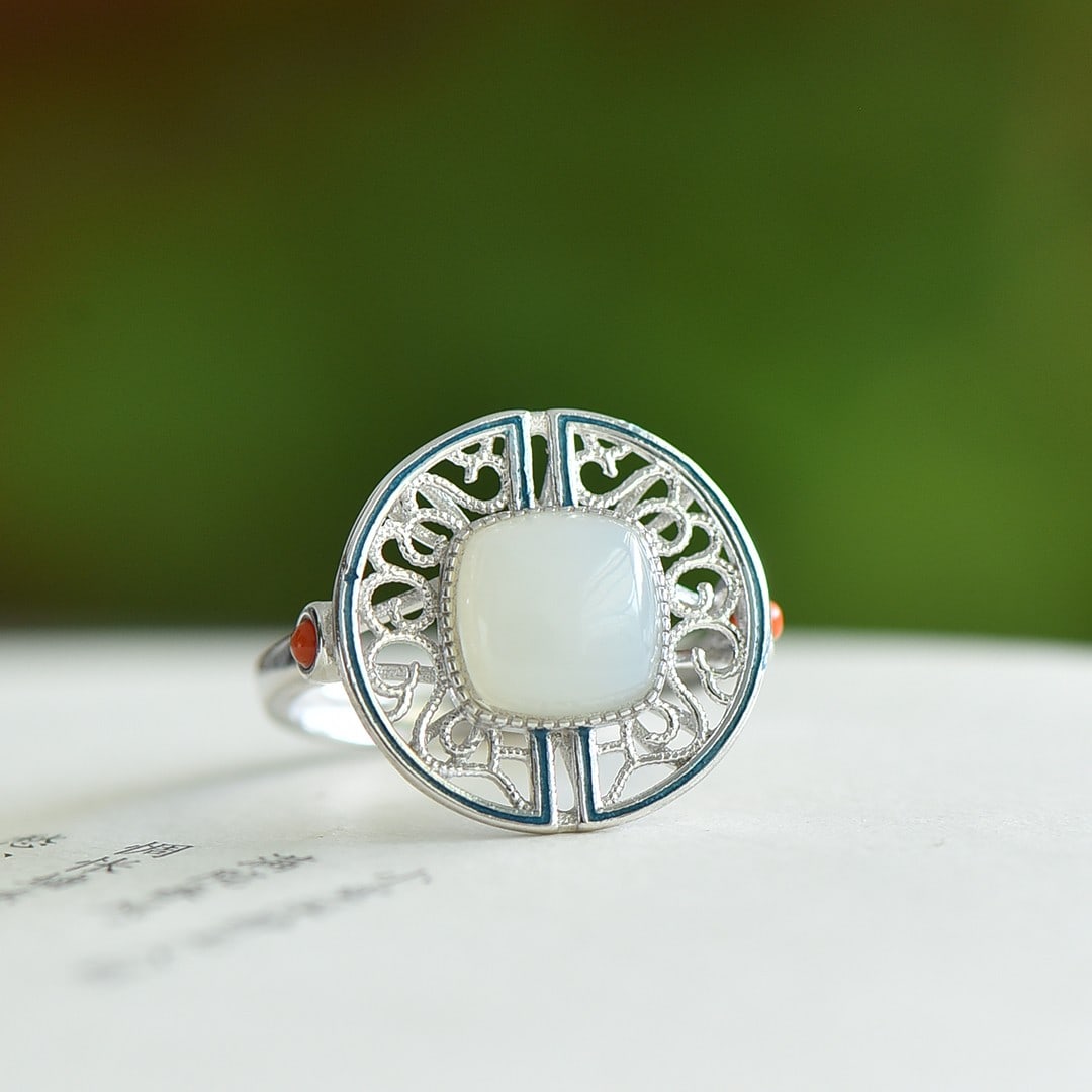 An Exquisite Sterling Silver Inlaid White Jade Ring: An Exquisite Sterling Silver Inlaid White Jade Ring 纯银镶白玉戒指