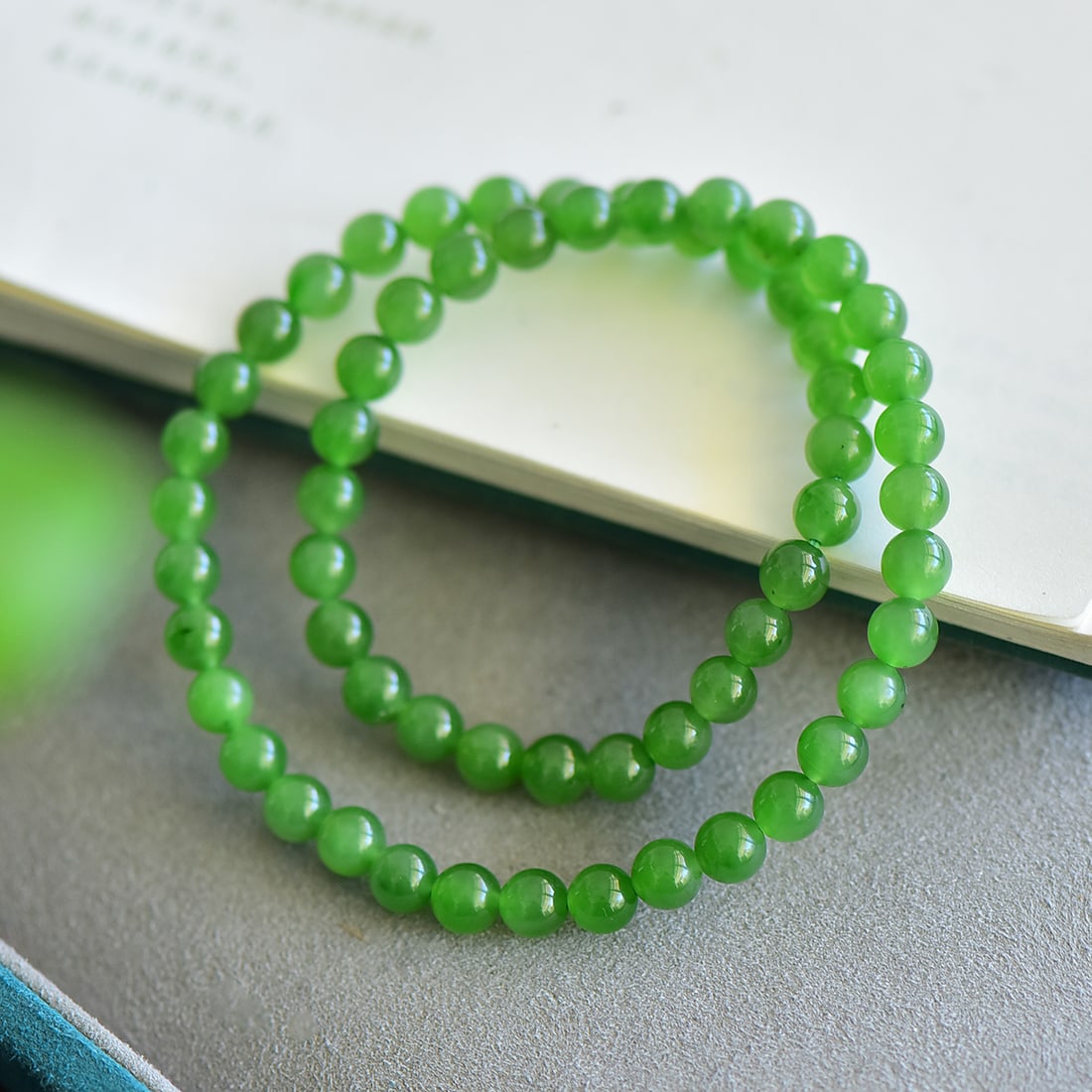 An Exquisite Jasper Bracelets - 2