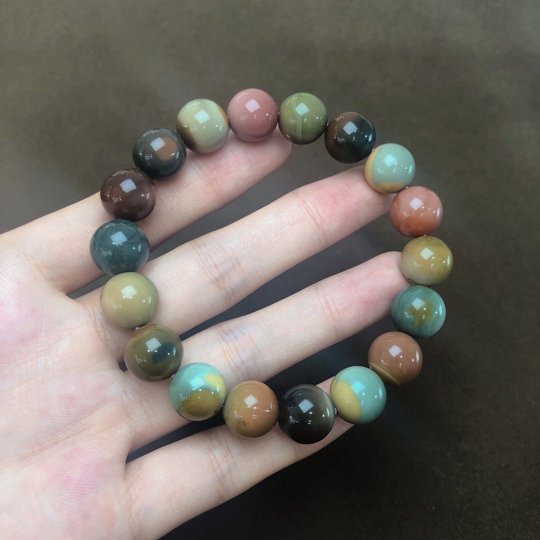 An Exquisite Agate Bracelets: An Exquisite Agate Bracelets,Size:11.5mm, Weight:38.4g 玛瑙手串