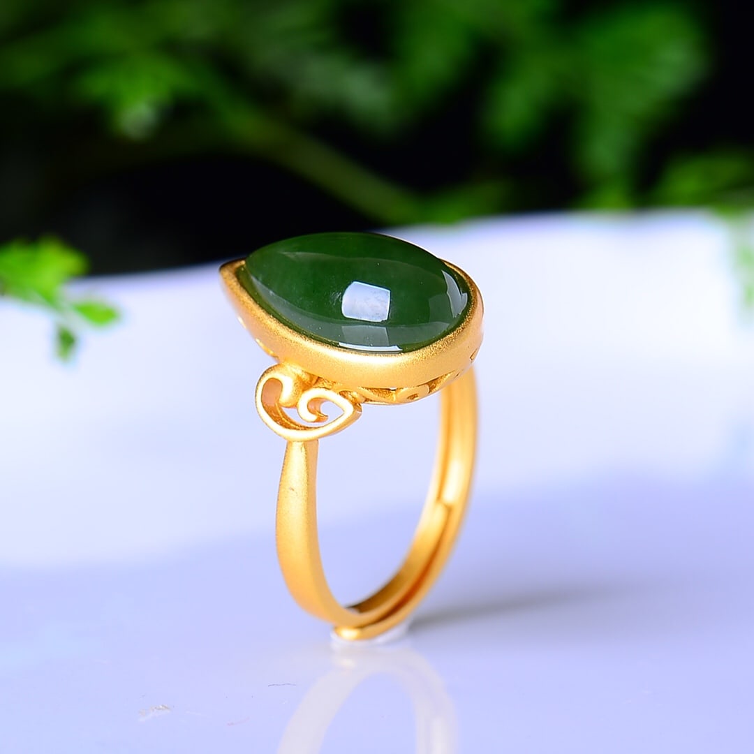 An Exquisite Sterling Silver-Gold Plated Inlaid Jasper Ring: An Exquisite Sterling Silver-Gold Plated Inlaid Jasper Ring,Size:8mmx14mm 纯银镀金镶碧玉戒指