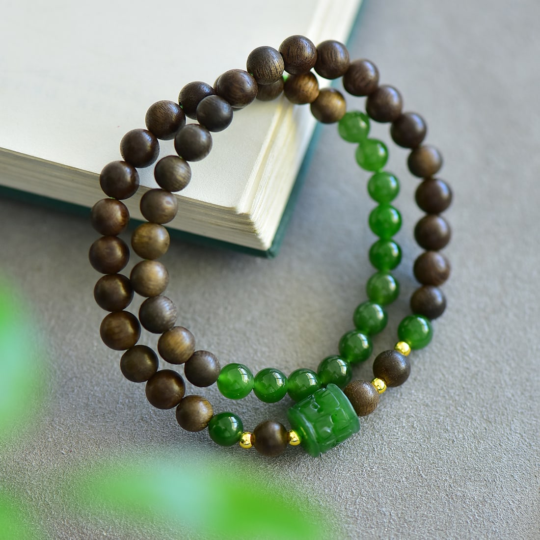 An Exquisite Jasper Eaglewood Bracelets - 4