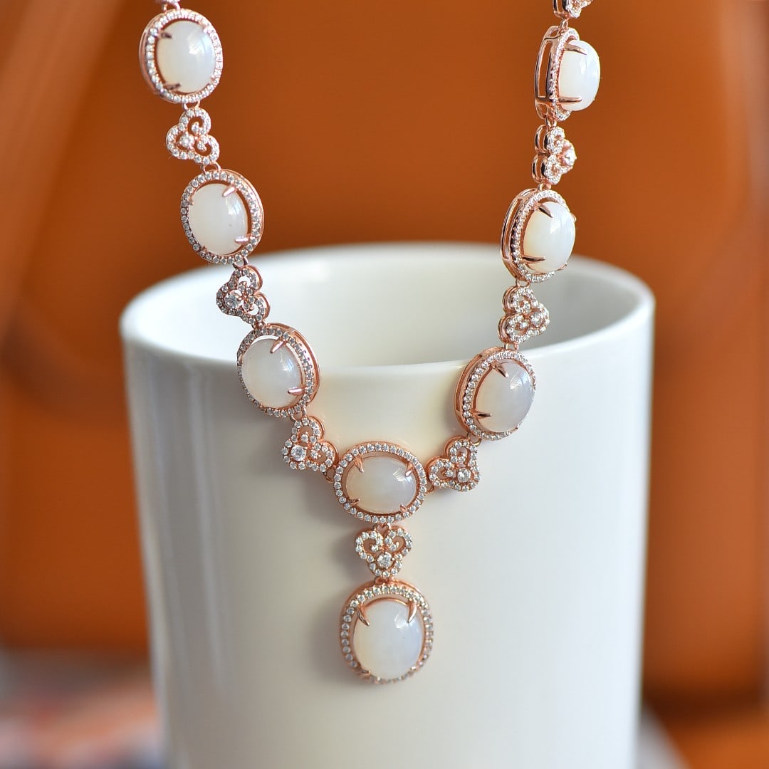 An Exquisite Sterling Silver-Gold Plated Inlaid White Jade Necklace: An Exquisite Sterling Silver-Gold Plated Inlaid White Jade Necklace,Size:8mmx10mm,10mmx12mm 纯银镀金镶白玉项链