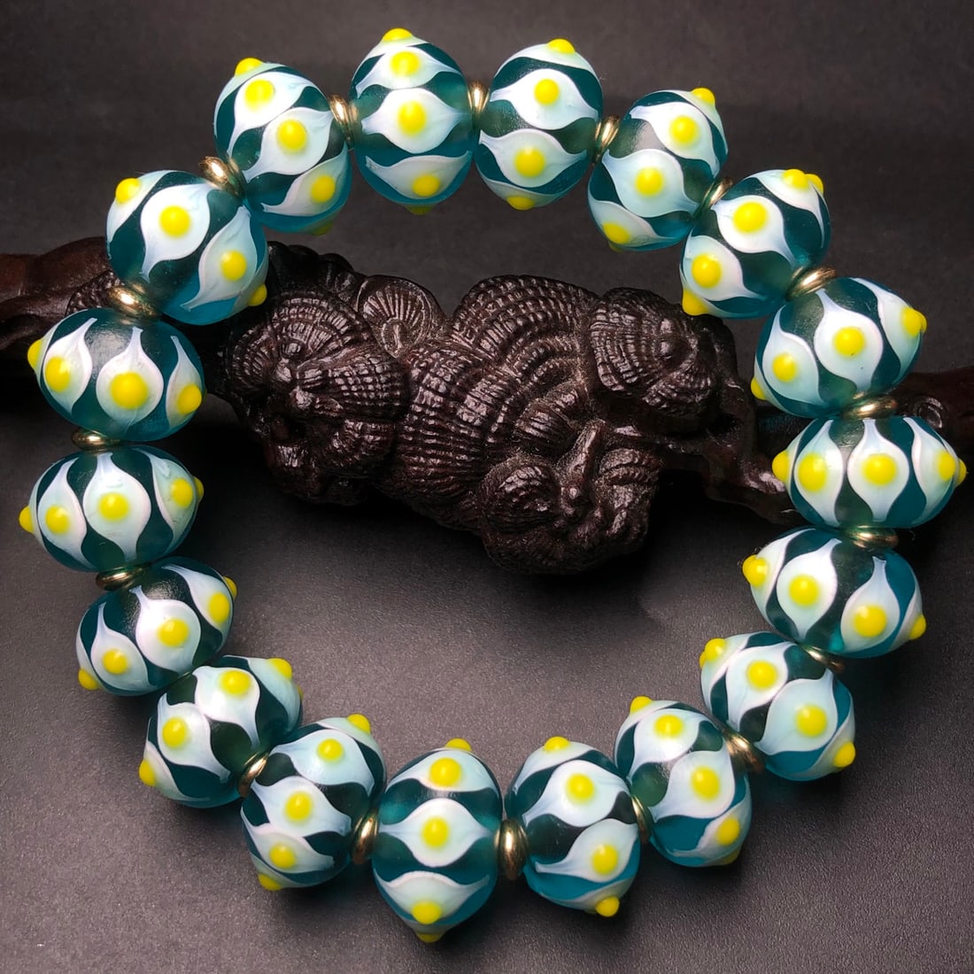 An Exquisite Glass Painted Color Bracelets: An Exquisite Glass Painted Color Bracelets,Size:17mmx12mm 琉璃彩绘手串