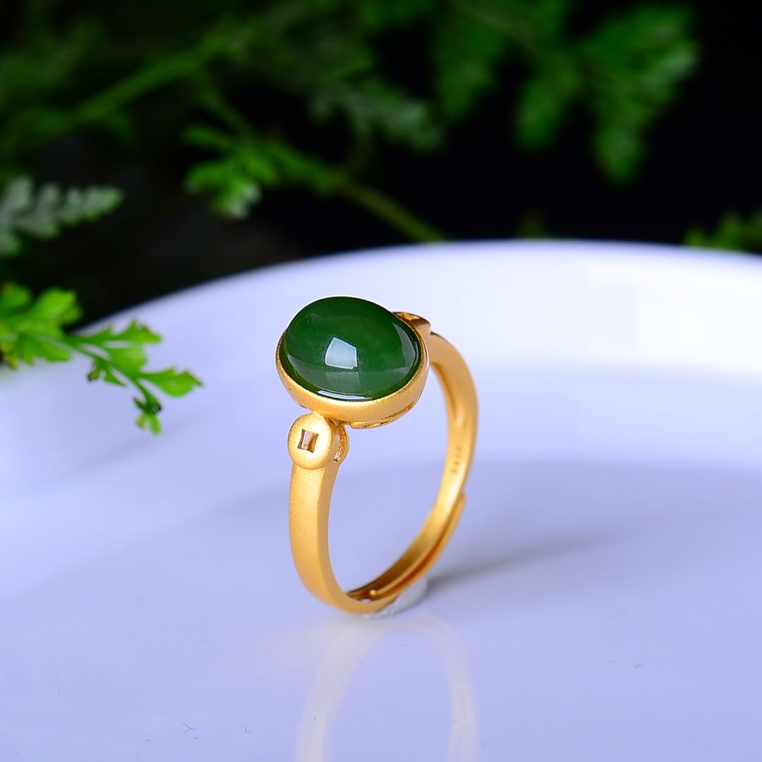 An Exquisite Sterling Silver-Gold Plated Inlaid Jasper Ring: An Exquisite Sterling Silver-Gold Plated Inlaid Jasper Ring,Size:8mmx10mm 纯银镀金镶碧玉戒指