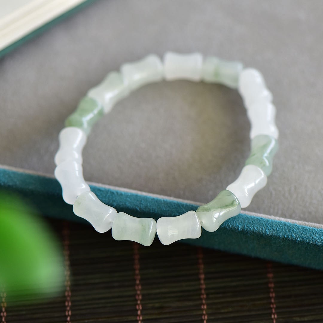 An Exquisite White Jade Bracelets - 2