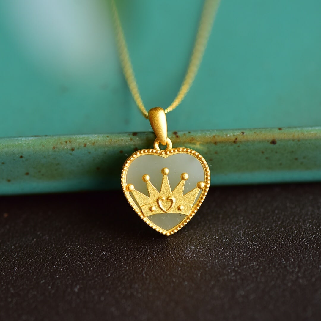 An Exquisite Sterling Silver-Gold Plated Inlaid White Jade Pendant: An Exquisite Sterling Silver-Gold Plated Inlaid White Jade Pendant 纯银镀金镶白玉吊坠