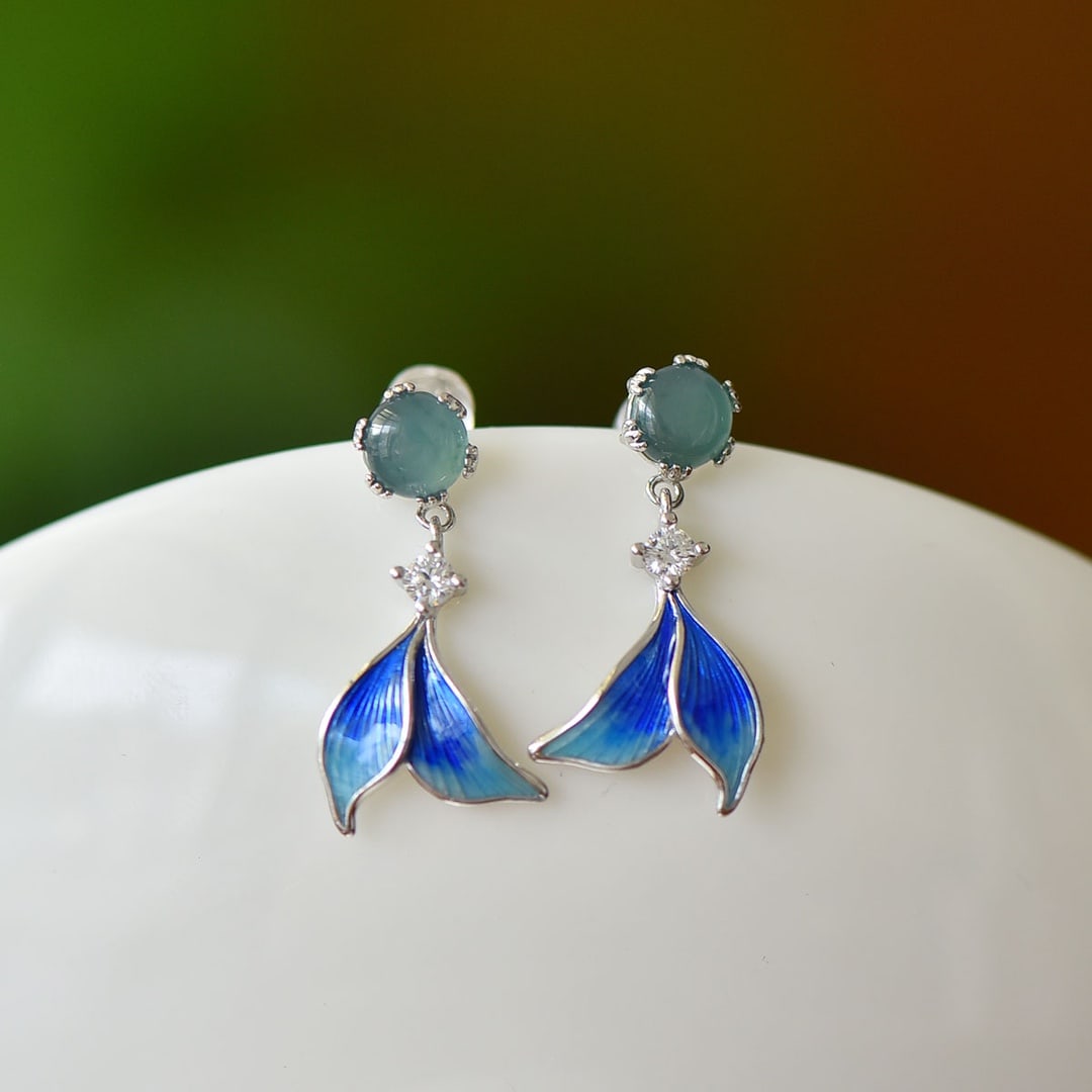 A Pair of Exquisite Sterling Silver Inlaid Jadeite Enamel Earrings,Inlaid Diamond: A Pair of Exquisite Sterling Silver Inlaid Jadeite Enamel Earrings,Inlaid Diamond,Size:6mmx6mm 