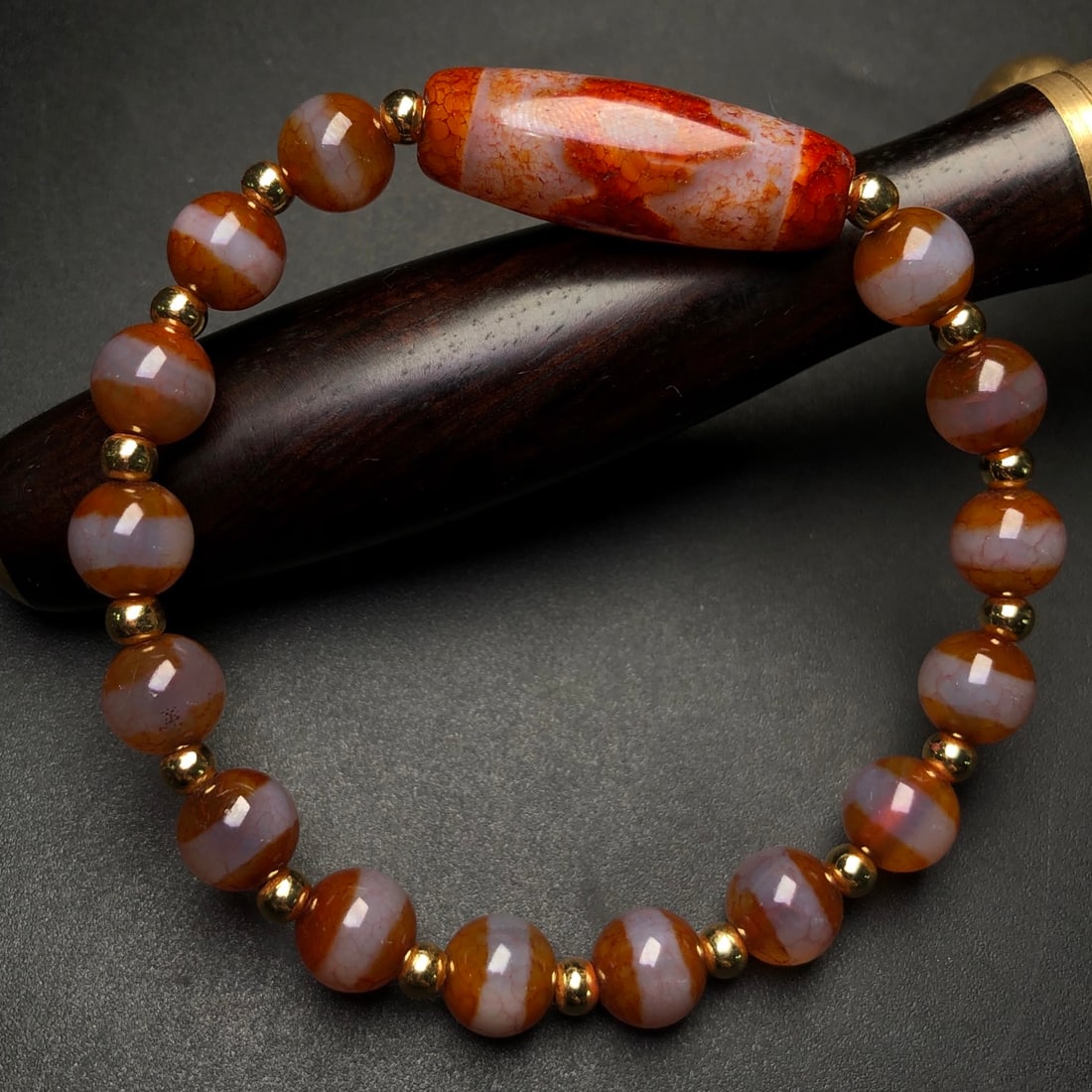 An Exquisite Agate Bracelets - 4