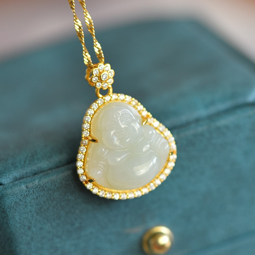 An Exquisite Sterling Silver-Gold Plated Inlaid White Jade Pendant,Inlaid Diamonds: An Exquisite Sterling Silver-Gold Plated Inlaid White Jade Pendant,Inlaid Diamonds,Size:11mmx12mm 纯银镀金镶白玉吊坠,嵌钻石