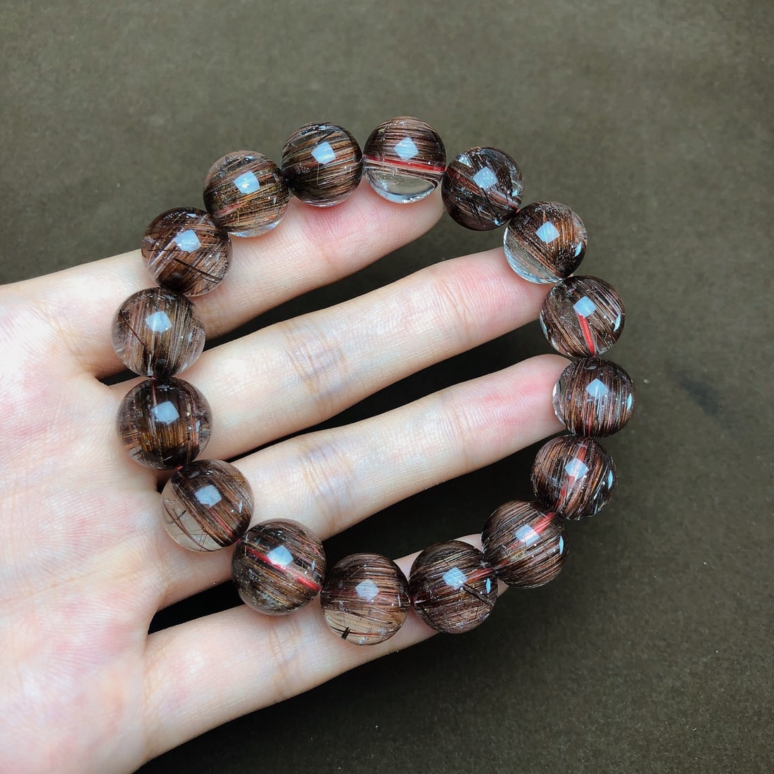 An Exquisite Crystal Bracelets: An Exquisite Crystal Bracelets,Size:13mm, Weight:52.1g 水晶手串