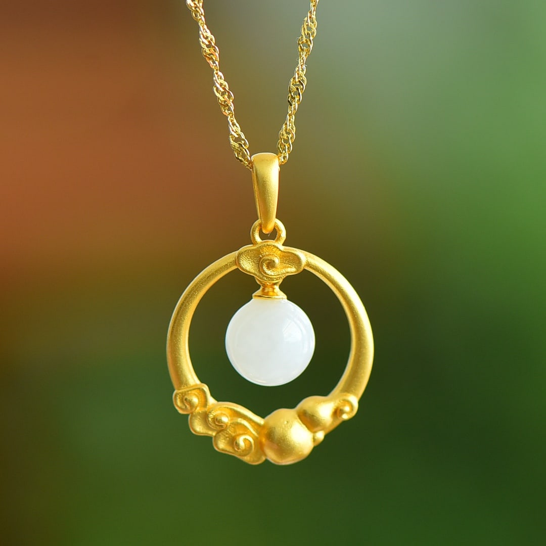 An Exquisite Sterling Silver-Gold Plated Inlaid White Jade Pendant: An Exquisite Sterling Silver-Gold Plated Inlaid White Jade Pendant,Size:8mmx8mm 纯银镀金镶白玉吊坠