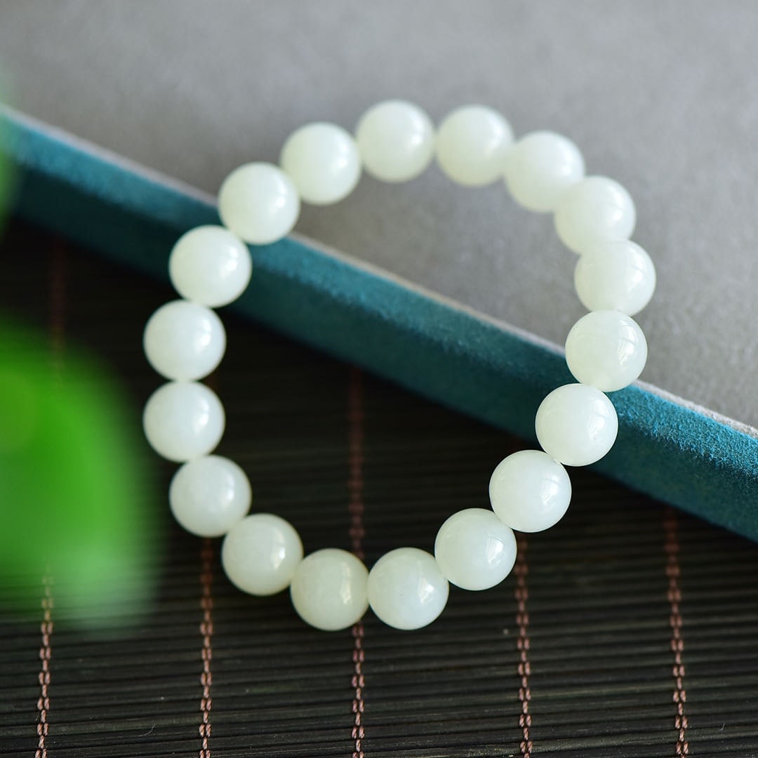 An Exquisite White Jade Bracelets - 2