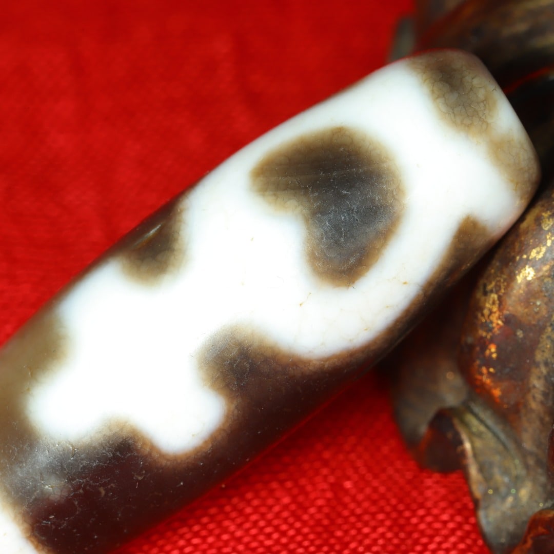 An Exquisite Dzi Bead Pendant - 5