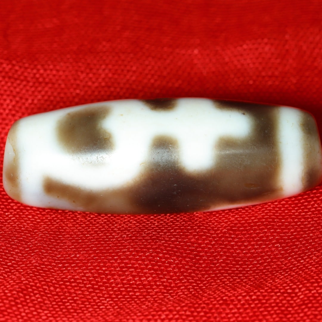 An Exquisite Dzi Bead Pendant - 8