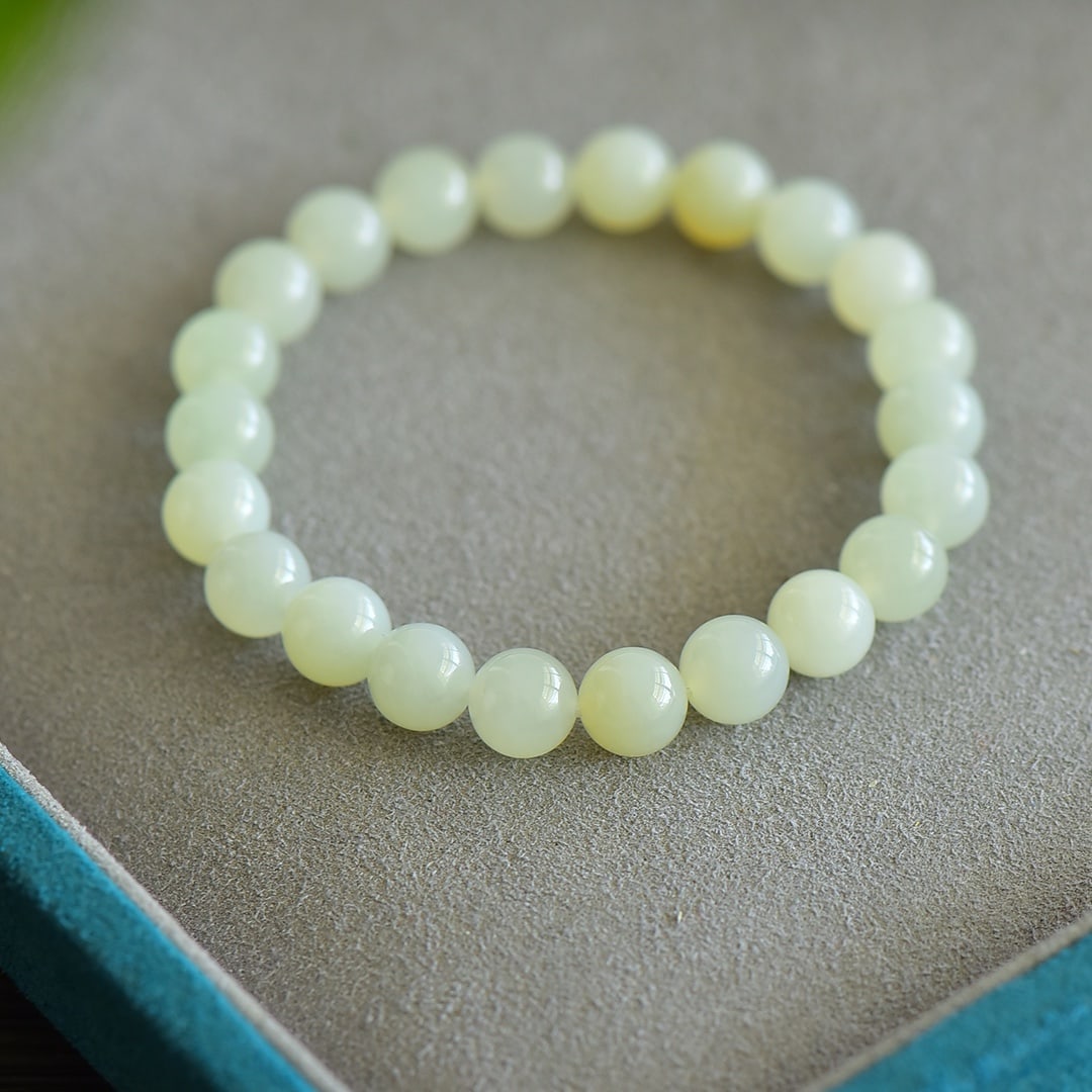 An Exquisite White Jade Bracelets - 2